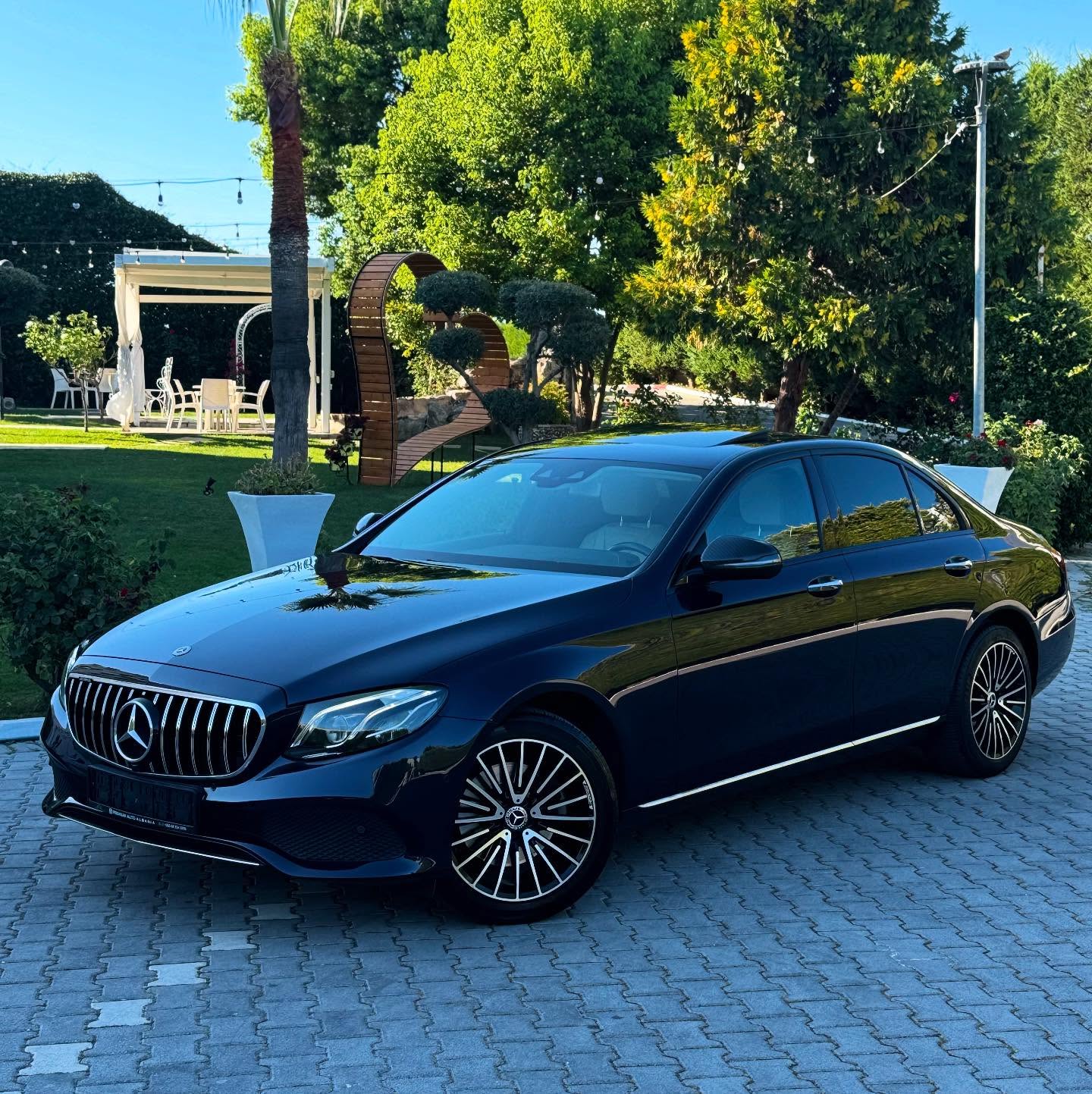 Fotoja 1 e listimit te prones me titull: Mercedes-Benz