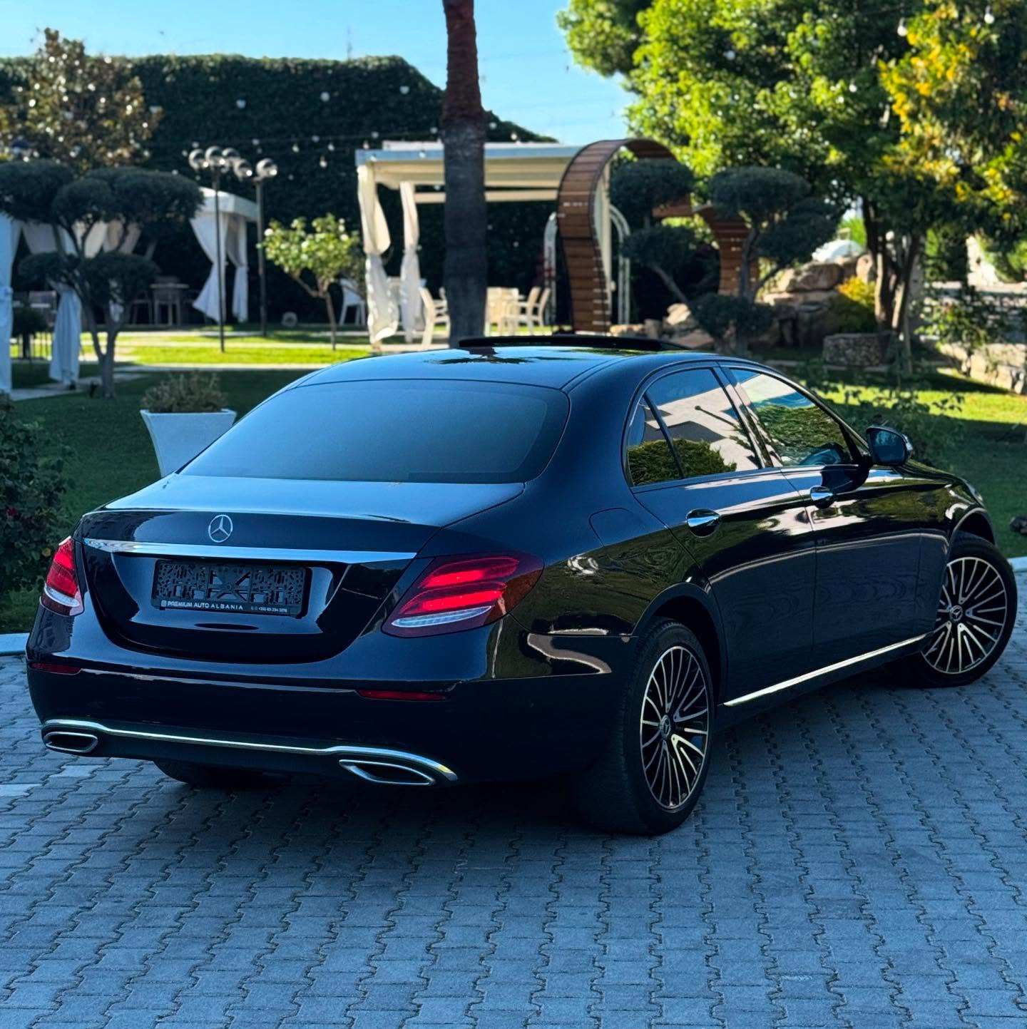 Fotoja 3 e listimit te prones me titull: Mercedes-Benz