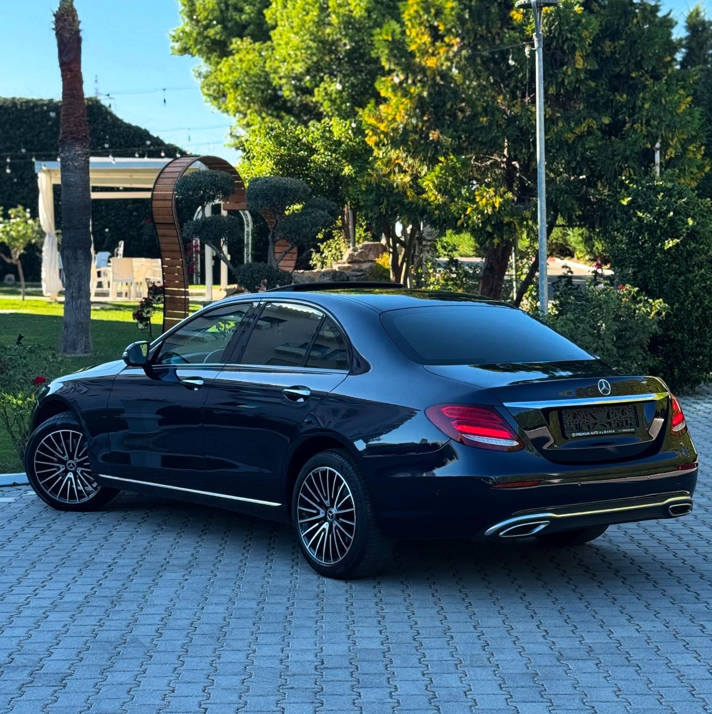 Fotoja 5 e listimit te prones me titull: Mercedes-Benz