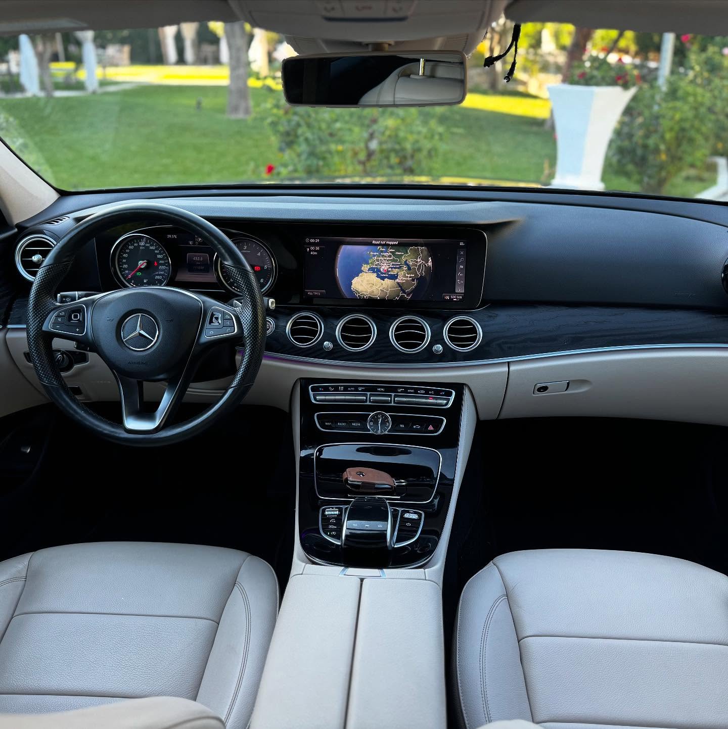 Fotoja 8 e listimit te prones me titull: Mercedes-Benz