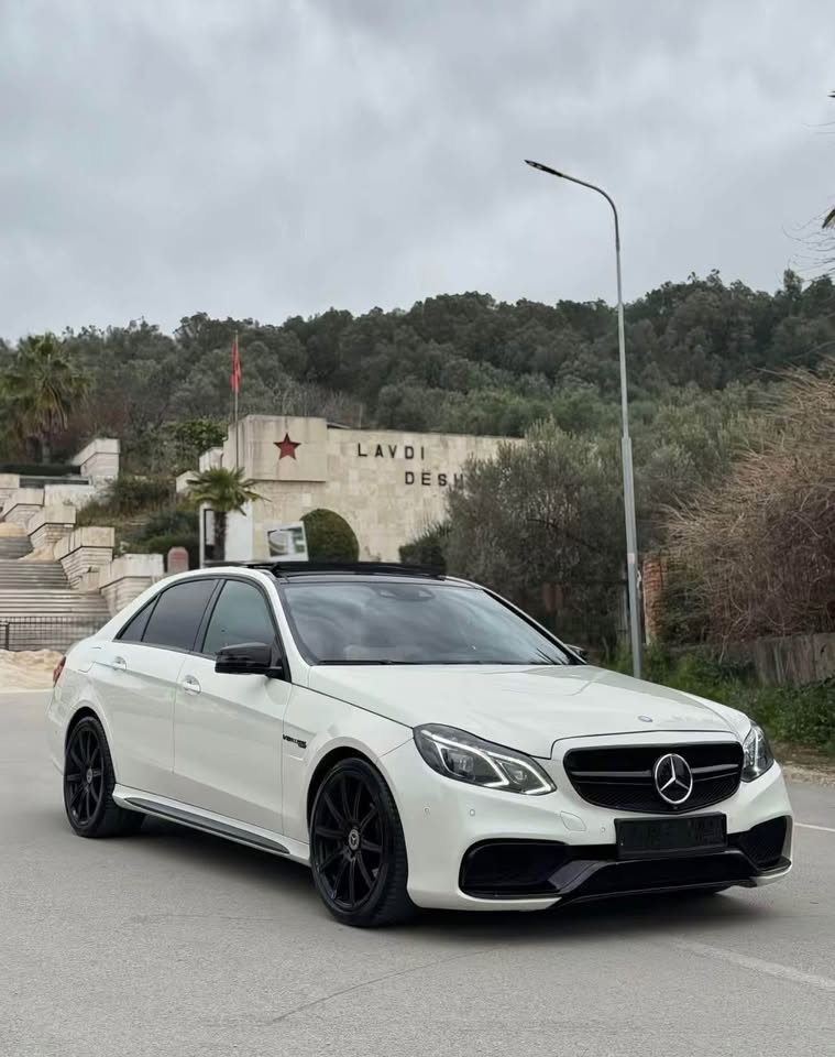 Fotoja 1 e listimit te prones me titull: Mercedes-Benz