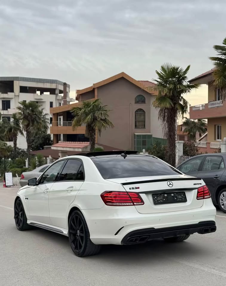 Fotoja 4 e listimit te prones me titull: Mercedes-Benz