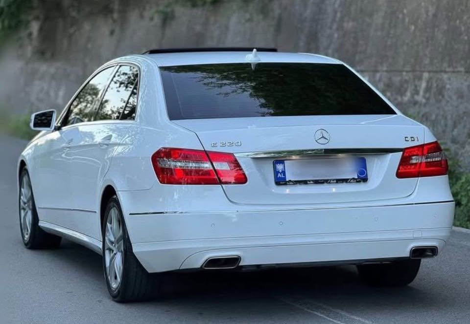 Fotoja 2 e listimit te prones me titull: Mercedes-Benz