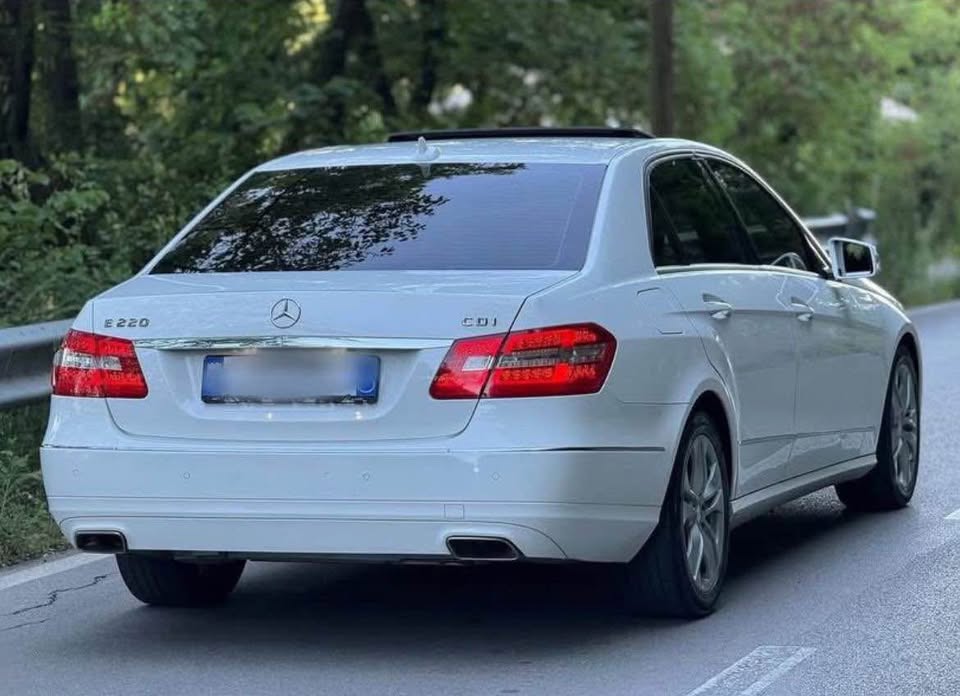 Fotoja 3 e listimit te prones me titull: Mercedes-Benz