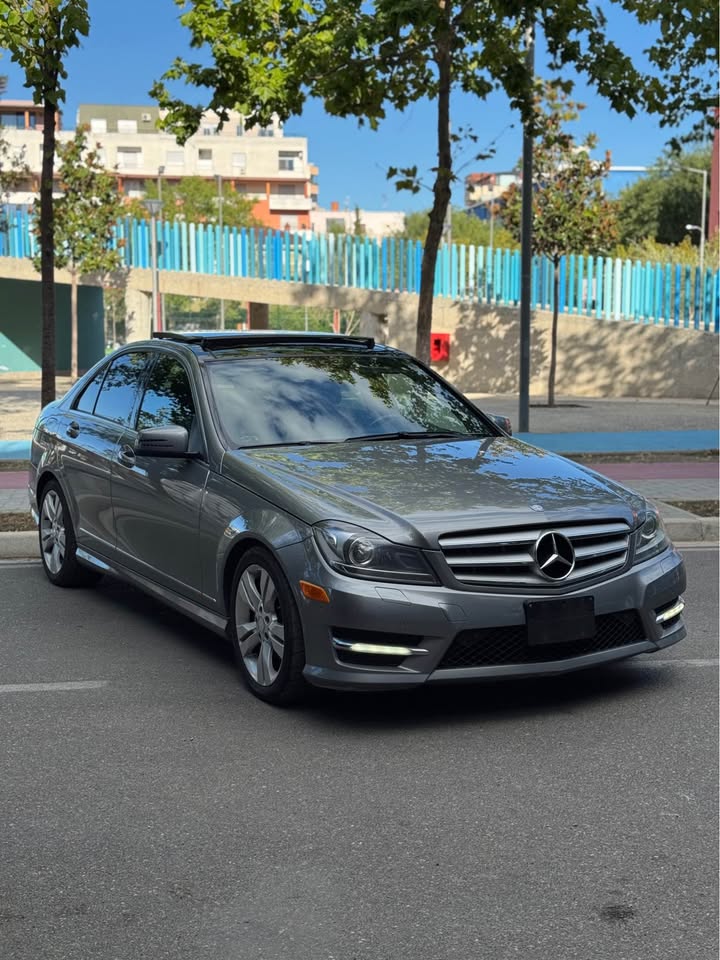 Fotoja 4 e listimit te prones me titull: Mercedes-Benz
