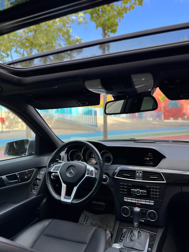 Fotoja 6 e listimit te prones me titull: Mercedes-Benz