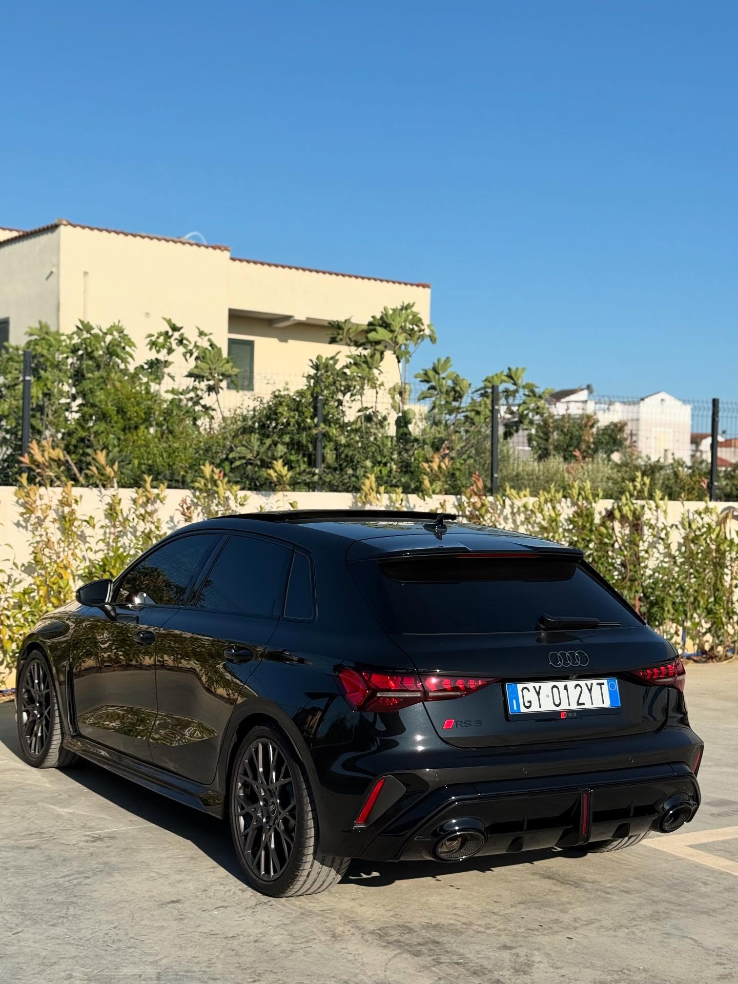 Fotoja 2 e listimit te prones me titull: Audi