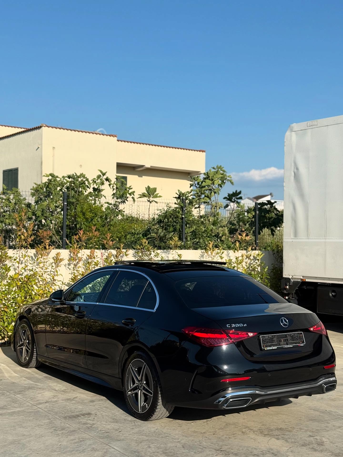 Fotoja 1 e listimit te prones me titull: Mercedes-Benz