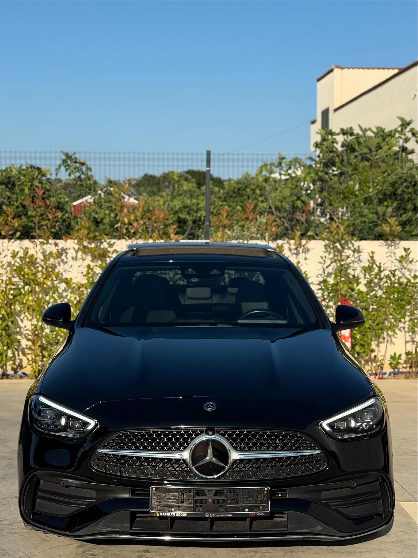 Fotoja 8 e listimit te prones me titull: Mercedes-Benz