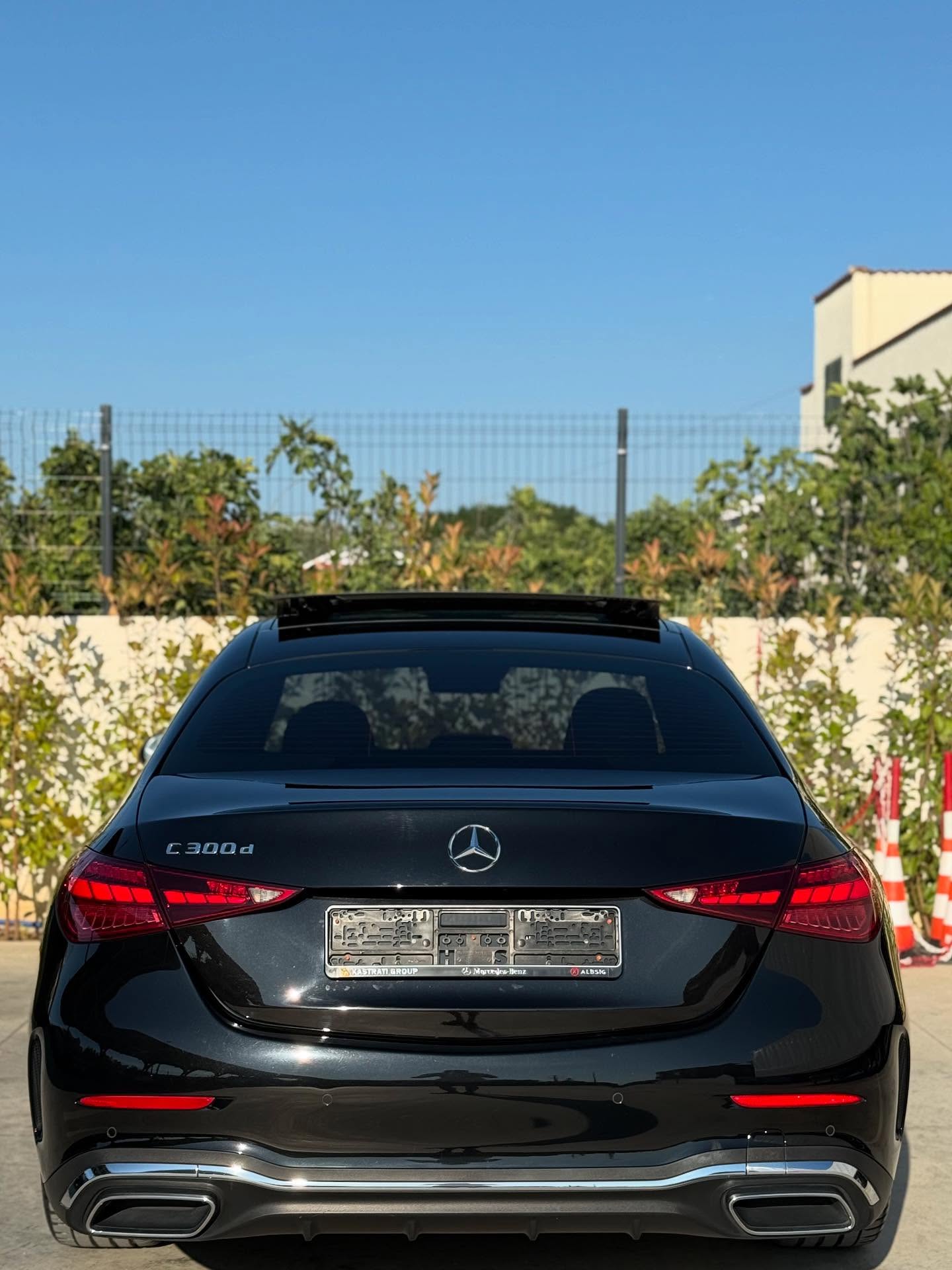 Fotoja 13 e listimit te prones me titull: Mercedes-Benz