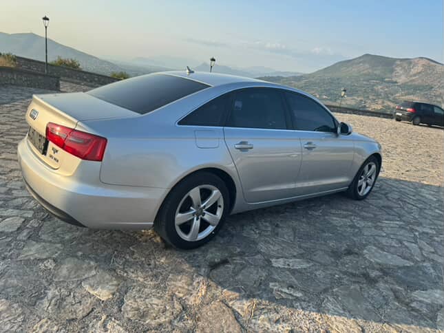 Fotoja 2 e listimit te prones me titull: Audi