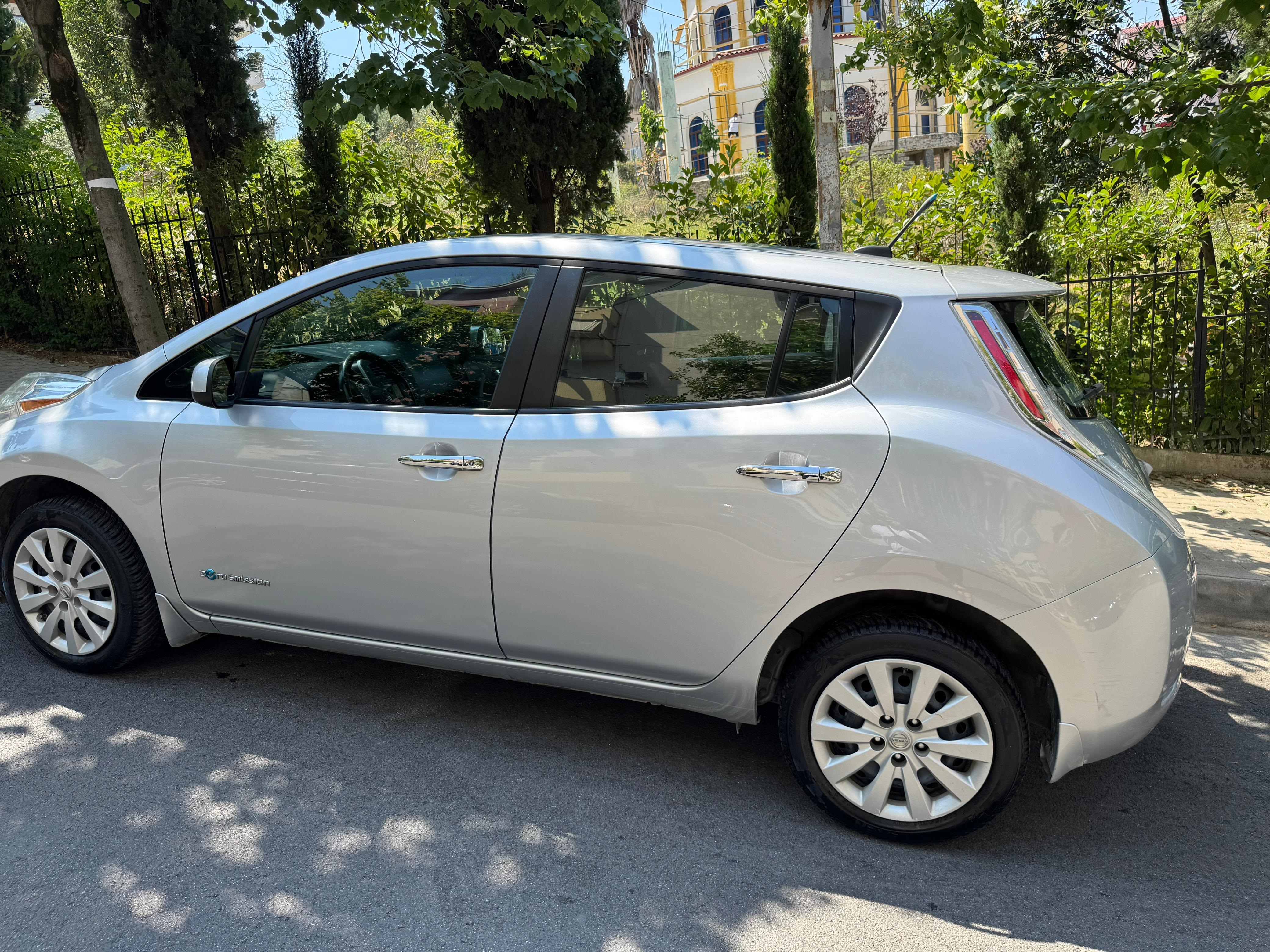 Fotoja 3 e listimit te prones me titull: Nissan
