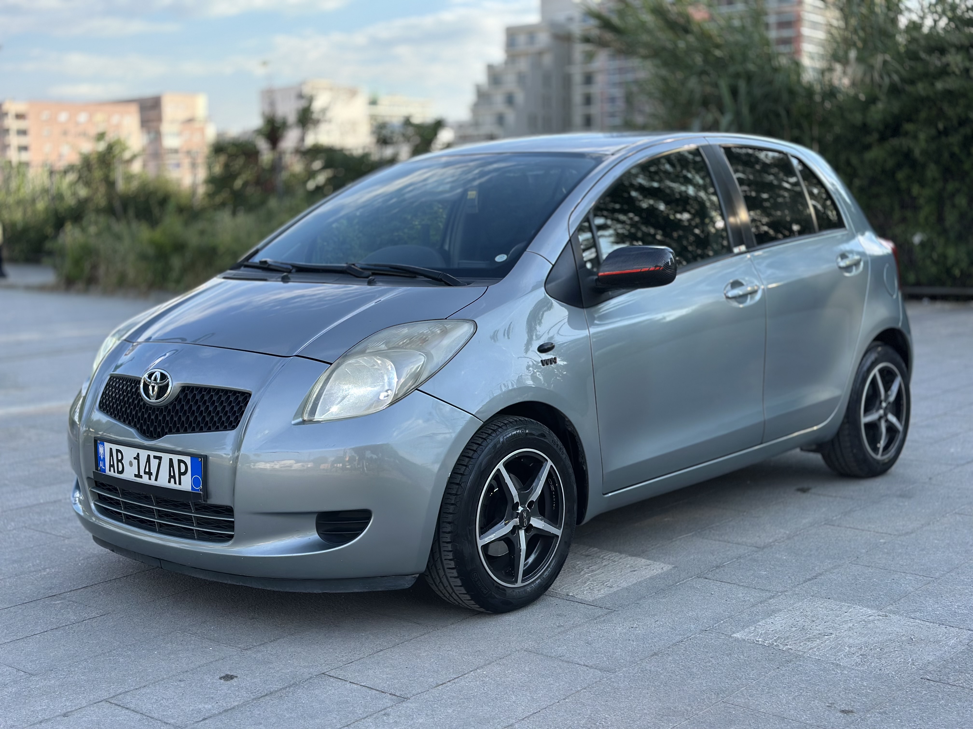 Fotoja 1 e listimit te prones me titull: Toyota