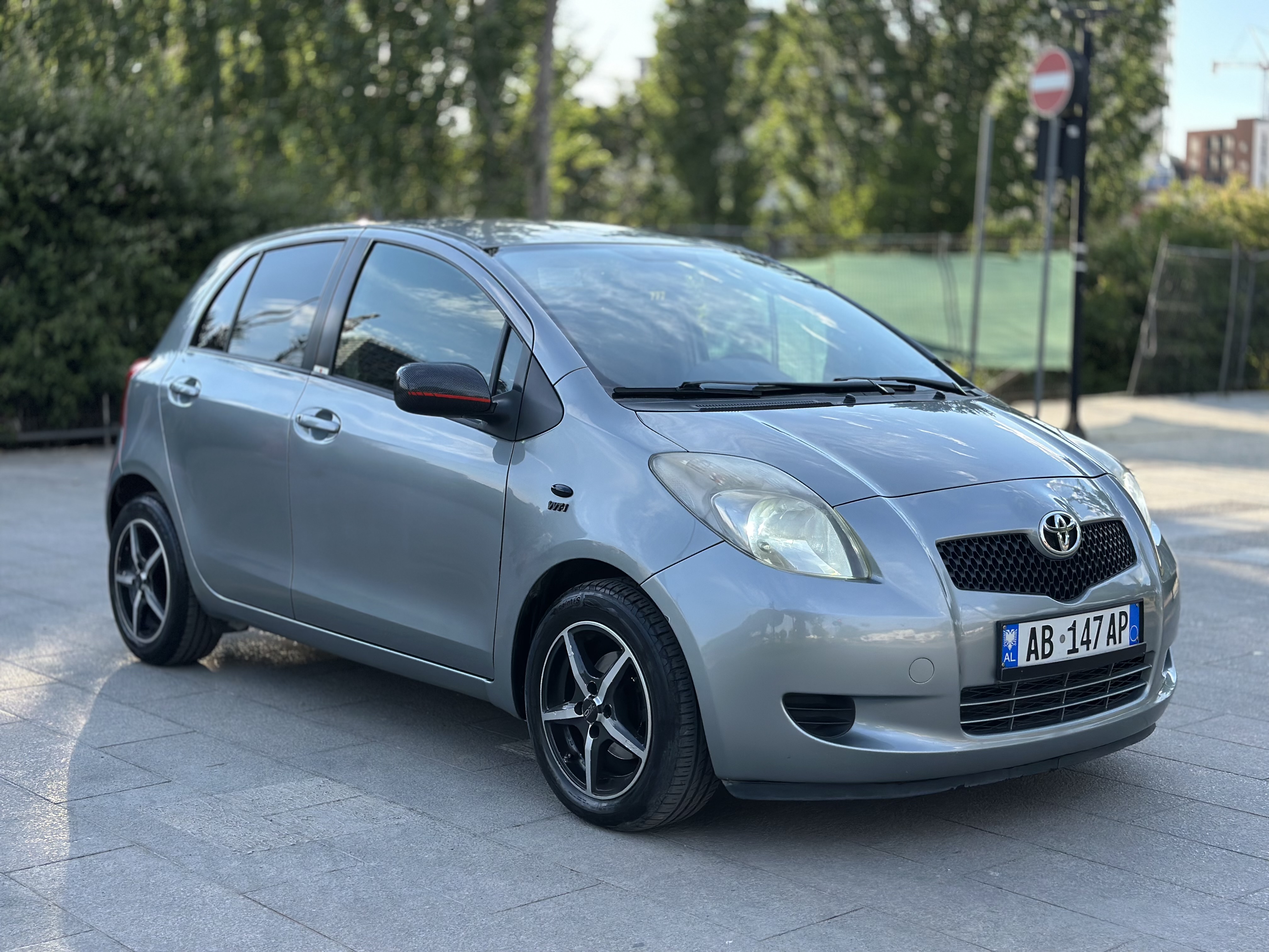 Fotoja 2 e listimit te prones me titull: Toyota